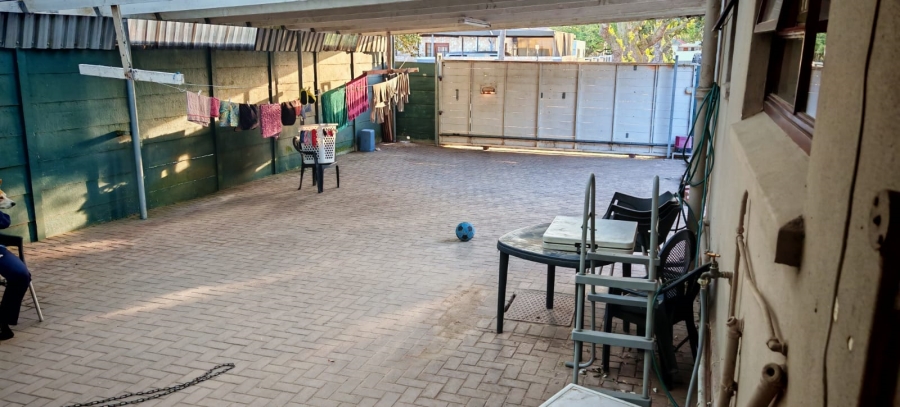 5 Bedroom Property for Sale in Thornton Western Cape